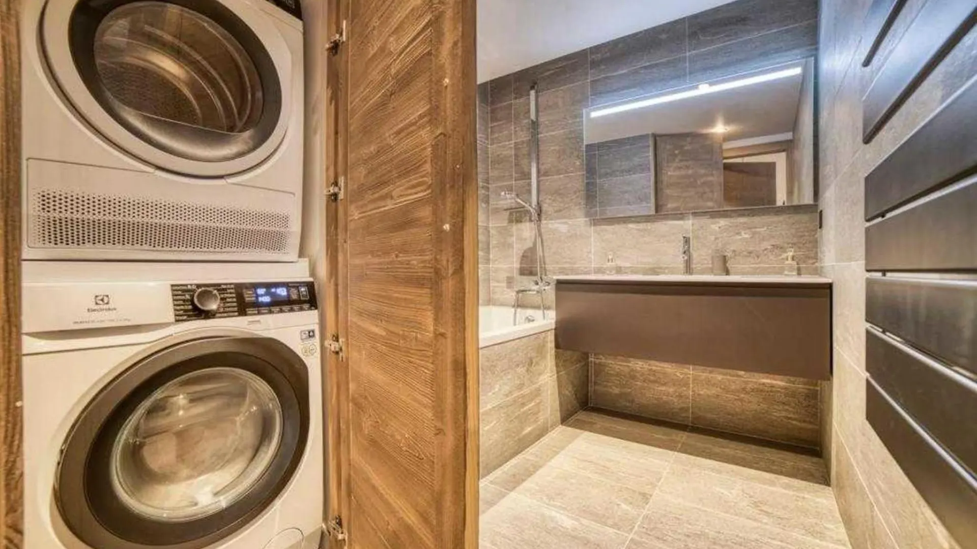 Luxurious 4-Room With Pool, Gym, Spa And Parking Megeve Apartment